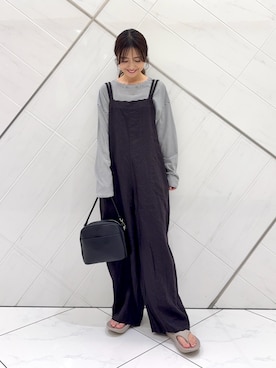 「URBAN RESEARCH DOORS（アーバンリサーチドアーズ）の2WAYスクエアショルダーバッグ（ショルダーバッグ、ブラック系）」を使った、井上　裕美さん（レディース・158cm）の春コーディネート