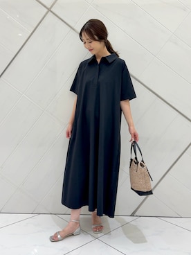 「URBAN RESEARCH DOORS（アーバンリサーチドアーズ）の衿付きスキッパーAラインワンピース（ワンピース、グレー系）」を使った、井上　裕美さん（レディース・158cm）の夏コーディネート