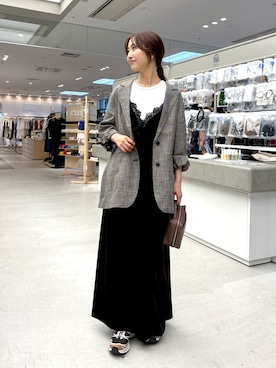 「アイテム（その他アウター）」を使った、井上　裕美さん（レディース・158cm）の秋コーディネート