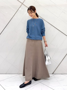 「アイテム（バレエシューズ）」を使った、井上　裕美さん（レディース・158cm）の秋コーディネート