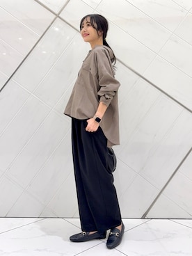 「アイテム（ボストンバッグ）」を使った、井上　裕美さん（レディース・158cm）の秋コーディネート