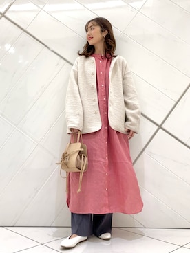 「シャツワンピ」｜「アイテム（ノーカラージャケット）」を使った、イノウエ ユミさん（レディース・158cm）の冬コーディネート