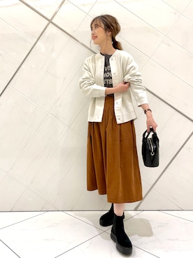 「URBAN RESEARCH DOORS（アーバンリサーチドアーズ）のラウンドボストンミニバッグ（ショルダーバッグ）」を使った、井上　裕美さん（レディース・158cm）の秋コーディネート