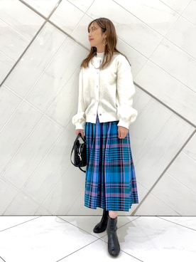 「URBAN RESEARCH DOORS（アーバンリサーチドアーズ）のラウンドボストンミニバッグ（ショルダーバッグ）」を使った、井上　裕美さん（レディース・158cm）の秋コーディネート