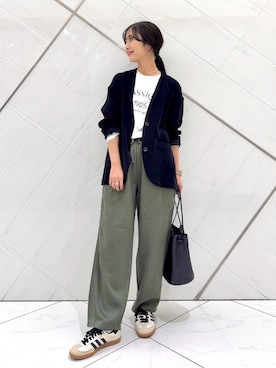 「アイテム（ノーカラージャケット）」を使った、井上　裕美さん（レディース・158cm）の秋コーディネート