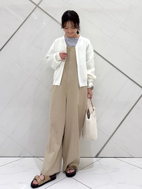 「URBAN RESEARCH DOORS（アーバンリサーチドアーズ）のフロントZIPサロペット（サロペット/オーバーオール、ベージュ系）」を使った、井上　裕美さん（レディース・158cm）の春コーディネート