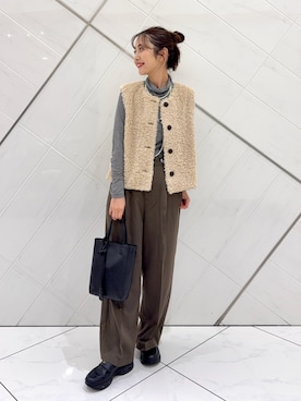 「SMELLY（スメリー）のアイテム」を使った、井上　裕美さん（レディース・158cm）の秋コーディネート