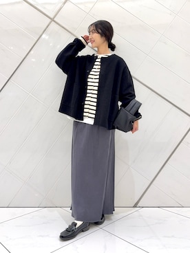 「アイテム（ローファー）」を使った、井上　裕美さん（レディース・158cm）の秋コーディネート