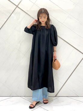 「URBAN RESEARCH DOORS（アーバンリサーチドアーズ）のフレアデニムパンツ（デニムパンツ）」を使った、井上　裕美さん（レディース・158cm）の夏コーディネート