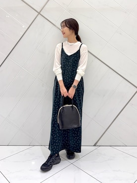 「URBAN RESEARCH DOORS(アーバンリサーチドアーズ)のアイテム(ネックレス)」を使った、井上 裕美さん(レディース・158cm)の秋コーディネート