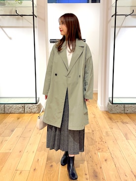 「アイテム（その他アウター、グリーン系）」を使った、井上　裕美さん（レディース・158cm）の冬コーディネート