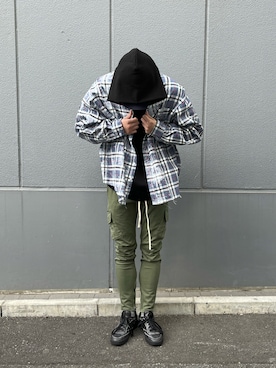 「DANKE SCHON（ダンケシェーン）のアイテム（スウェットパンツ）」を使った、佐々木空翔(ササキヒロト)さん（メンズ・175cm）の冬コーディネート
