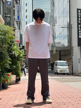 「WHITELAND（ホワイトランド）のアイテム（Tシャツ/カットソー）」を使った、佐々木空翔(ササキヒロト)さん（メンズ・175cm）の夏コーディネート