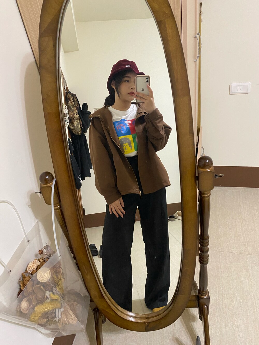 「niko and...の【newhattan(ニューハッタン)】コーデュロイハット（ハット、ブラック系）」を使った、Chenjunさん（レディース・160cm）の秋コーディネートの1枚目の写真