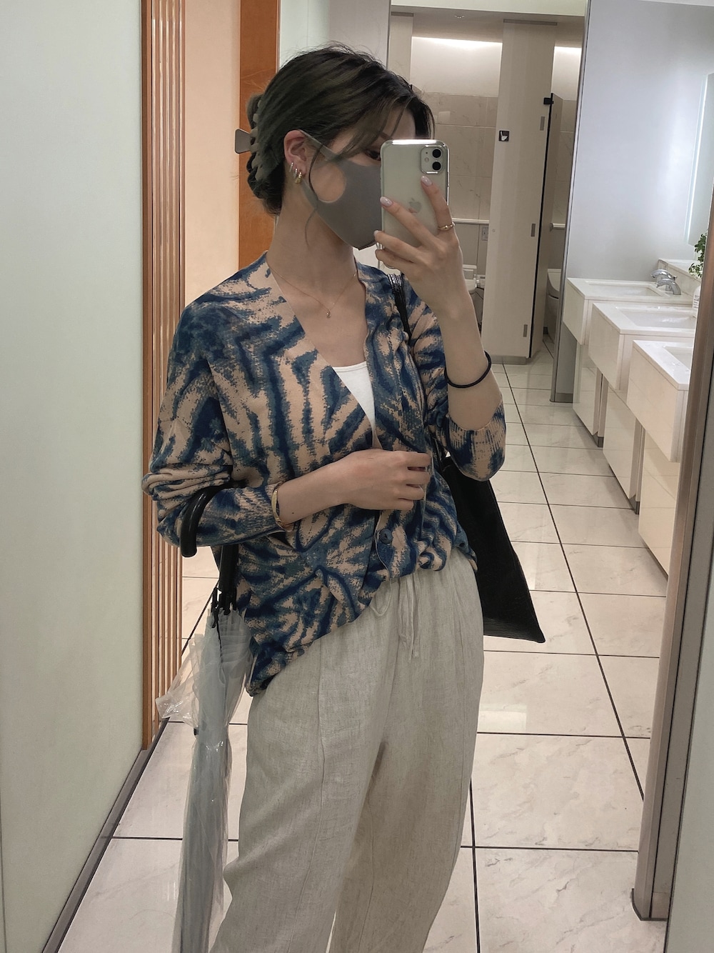 「ZARA、ZARAコーデ、JEANASiS、麻パンツ、カーディガン、ZARAカーディガン、ラフスタイル」｜「JEANASISの【SETUP対応】リネンドロストイージーパンツ/215024（その他パンツ、ホワイト系）」を使った、NANA🤍🦛さん（レディース・156cm）の夏コーディネートの1枚目の写真