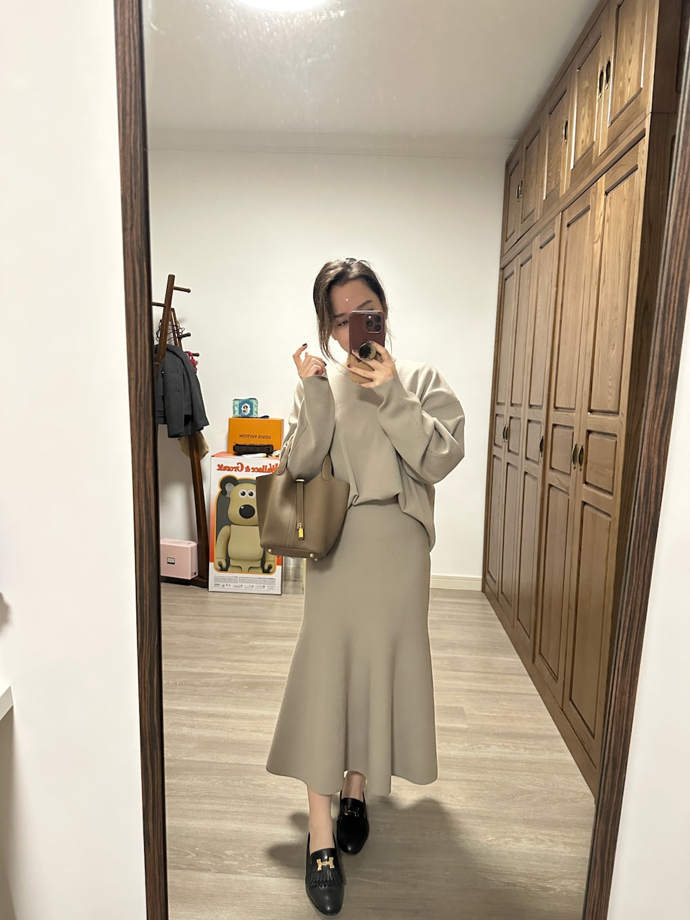 Mila Owen（ミラオーウェン）の「クルーネック構築ボリュームスリーブ