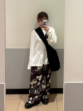 「アイテム（スマホグッズ）」を使った、AIRIさん（レディース・146cm）の秋コーディネート