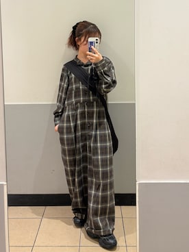 「アイテム（シュシュ）」を使った、AIRIさん（レディース・146cm）の秋コーディネート