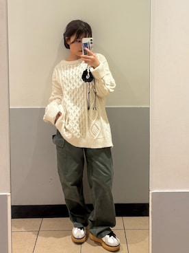 「アイテム（PC・スマホグッズ/家電）」を使った、AIRIさん（レディース・146cm）の秋コーディネート