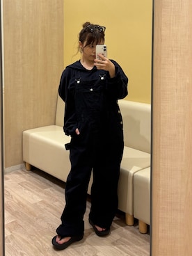 「HOLIDAY（ホリデイ）のアイテム」を使った、AIRIさん（レディース・146cm）の秋コーディネート