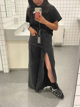 「DIESEL」｜「アイテム（サンダル）」を使った、Momokaさん（レディース・154cm）の秋コーディネート