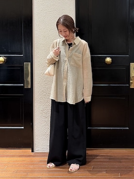 「NANO universe（ナノユニバース）のシアーストライプシャツ（シャツ/ブラウス、ベージュ系）」を使った、mmさん（レディース・160cm）の夏コーディネート