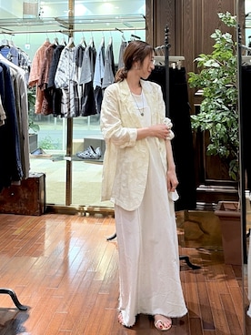 「NANO universe（ナノユニバース）のオーガンジャカードシアージャケット（Tailored jacket、ホワイト系）」を使った、mmさん（レディース・160cm）の夏コーディネート