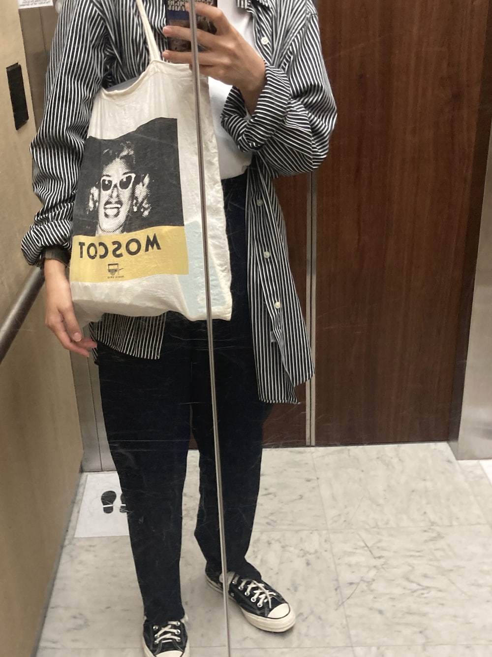 「黒ストライプ、UNIQLO、ct70」｜「UNIQLOのアイテム（パンツ、ブラック系）」を使った、yuki 記録さん（レディース・160cm）の春コーディネートの1枚目の写真