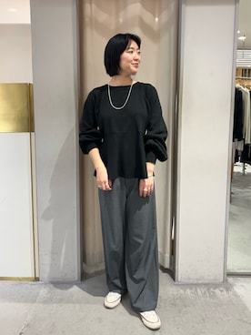 「ぺプラムトップス」｜「アイテム（スラックス）」を使った、KOSUGI_162cmさん（レディース・162cm）の冬コーディネート