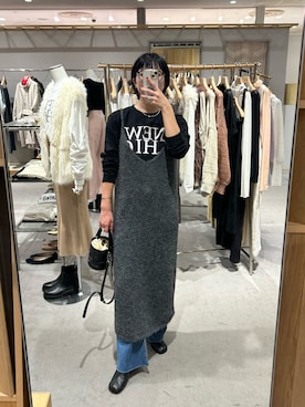 「SHENERY（シーナリー）のカットオフストレートデニムパンツ（デニムパンツ）」を使った、KOSUGI_162cmさん（レディース・162cm）の秋コーディネート