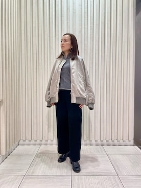「アイテム（MA-1）」を使った、Akumiさん（レディース・155cm）の秋コーディネート