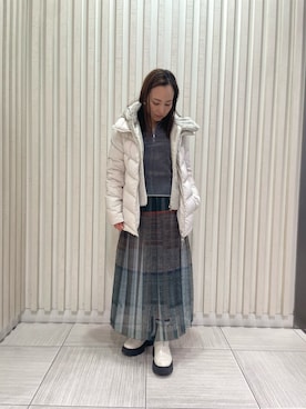 「スカートコーデ」｜「アイテム（ダウンジャケット/コート）」を使った、Akumiさん（レディース・155cm）の秋コーディネート
