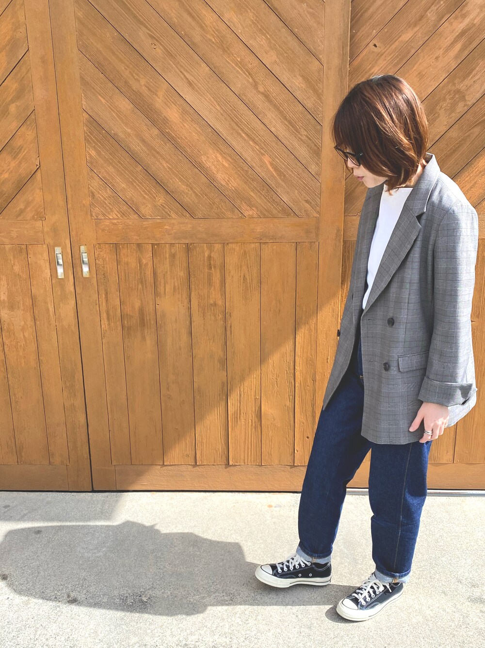 「シンプルコーデ、オトナ女子、パンツスタイル、チェックジャケット」｜「THE SHINZONEの【THE SHINZONE】ハイウエストデニム WOMEN（デニムパンツ、ブルー系）」を使った、u.さん（レディース・158cm）の春コーディネートの1枚目の写真