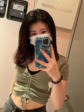 「ZARA（ザラ）のアイテム（T Shirts、グリーン系）」を使った、彩瑛さん（レディース）の夏コーディネート