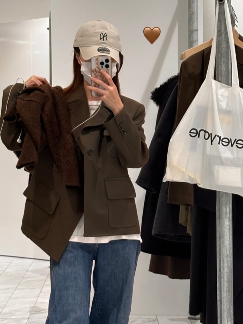 「休日スタイル、秋、楽チンコーデ、ニットコーデ、プチプラ」｜「COMME des GARCONSのアイテム（テーラードジャケット、ブラウン系）」を使った、chieさん（レディース・160cm）の秋コーディネートの1枚目の写真