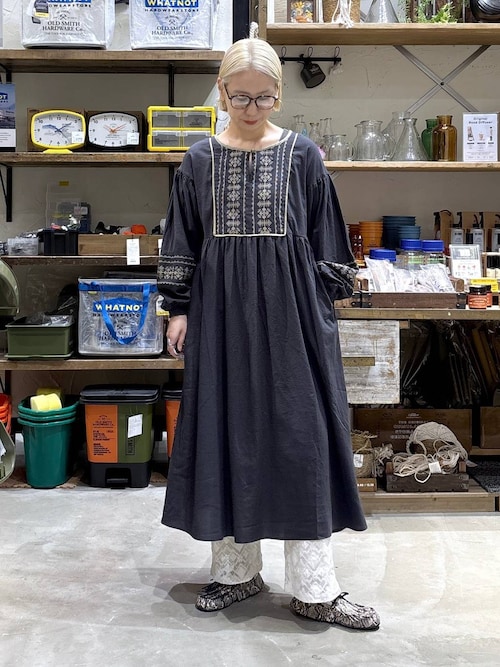 セール】刺繍パイピングワンピース（ワンピース）｜niko and