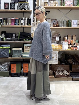 「アイテム（モカシン/デッキシューズ）」を使った、yaritaさん（レディース・166cm・40代）の冬コーディネート