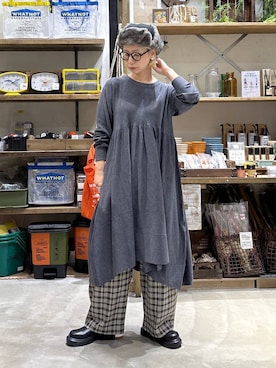「niko and...（ニコアンド）のオリジナルサイドゴアブーツ（ブーツ）」を使った、yaritaさん（レディース・166cm）の秋コーディネート