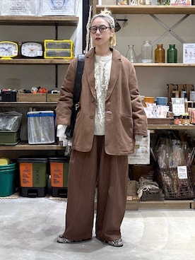 「アイテム（モカシン/デッキシューズ）」を使った、yaritaさん（レディース・166cm）の秋コーディネート