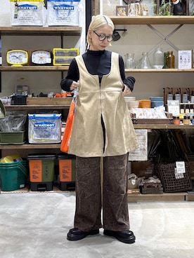「niko and...（ニコアンド）のオリジナルサイドゴアブーツ（ブーツ）」を使った、yaritaさん（レディース・166cm）の秋コーディネート