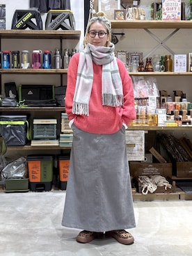 「アイテム（ストール/ショール）」を使った、yaritaさん（レディース・166cm）の秋コーディネート