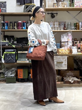 「アイテム（シューズ、イエロー系）」を使った、yaritaさん（レディース・166cm）の冬コーディネート