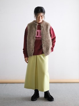 「イエロー」｜「アイテム（スウェット）」を使った、kamata.さん（レディース・158cm）の冬コーディネート