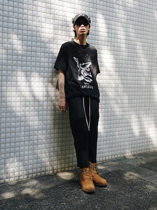 「CAMPHOR WOOD(カンファーウッド)のDISNEY / FANTASIA / GLITTER GRAPHIC TEE / ディズニーファンタジア ラメプリントTシャツ(Tシャツ/カットソー)」を使った、Takuya Kobayashiさん(メンズ・176cm)の夏コーディネート