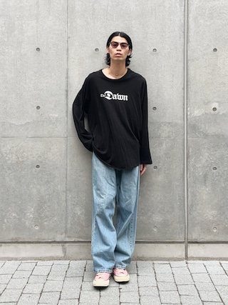Takuya  Kobayashiさんの「"The Dawn" Big Raglan Tour Tee（DAIRIKU | ダイリク）」を使ったコーディネート