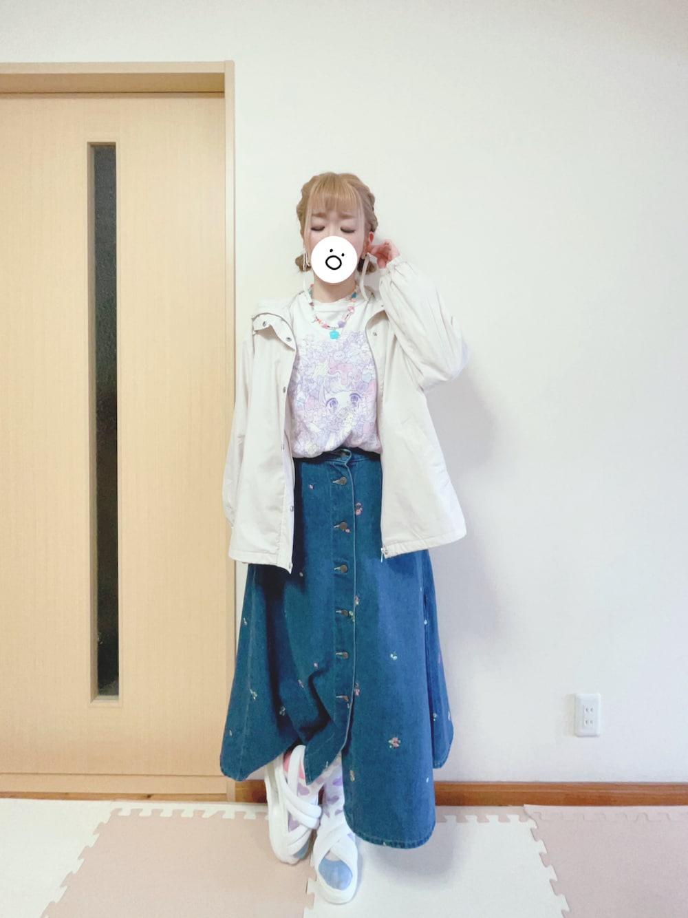 「WCのアイテム（Tシャツ/カットソー、ホワイト系）」を使った、𝚖 𝚎 𝚛 𝚘 ⋈*｡ﾟさん（レディース・156cm）の春コーディネートの1枚目の写真