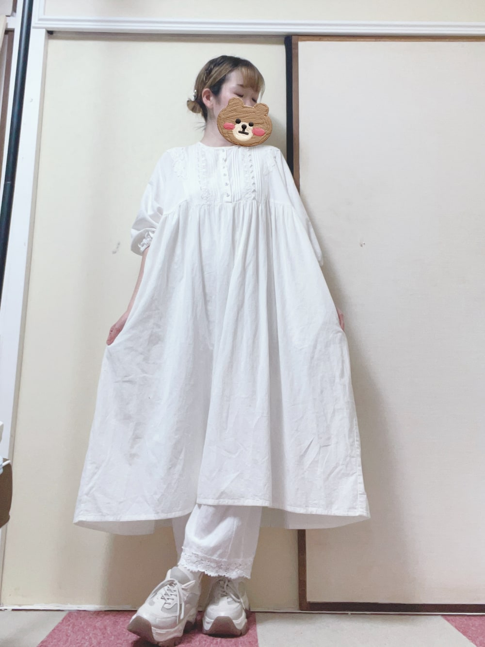 「しまむらのアイテム（スニーカー、ホワイト系）」を使った、𝚖 𝚎 𝚛 𝚘 ⋈*｡ﾟさん（レディース・156cm）の夏コーディネートの1枚目の写真