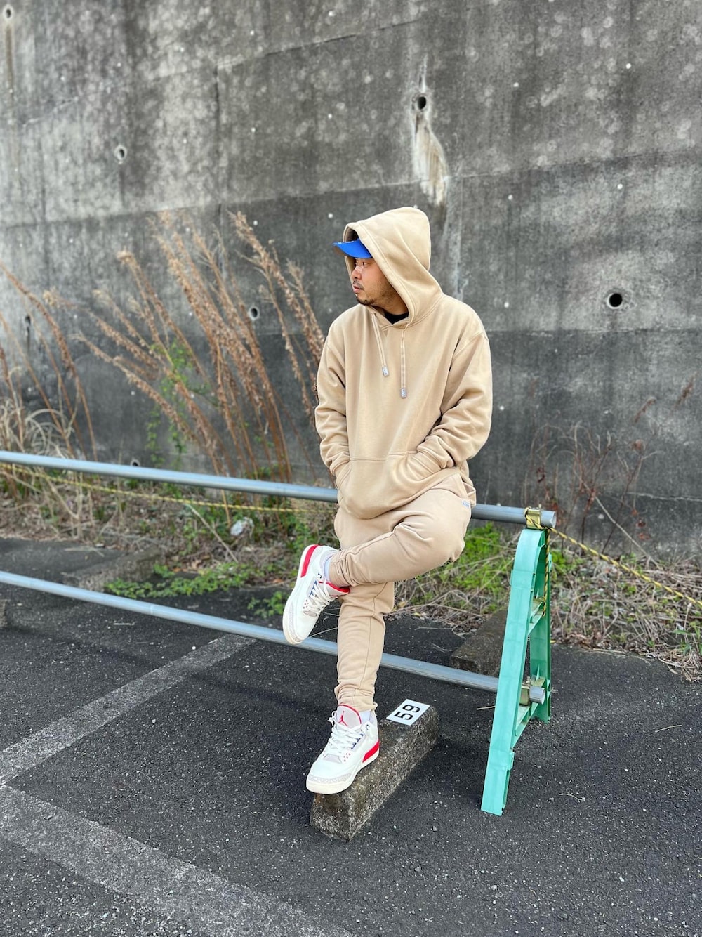 「はじめましてコーデ、春コーデ、休日スタイル、ビックシルエット、スニーカー、ストリート、NIKE、パーカー、セットアップ」｜「PRO CLUB のアイテム（パーカー、ブルー系）」を使った、⛪️akilla⛪️さん（メンズ・170cm）の春コーディネートの1枚目の写真