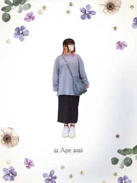 「LiSAライブTのアイテム（Tシャツ/カットソー、ブルー系）」を使った、みぃさん（レディース・157cm）の春コーディネート