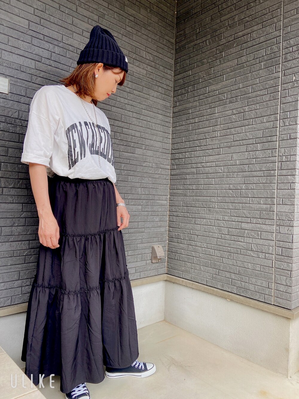 「ティアードスカート、ロゴT、coca、コカ」｜「CONVERSEのアイテム（スニーカー、ブラック系）」を使った、yuniconさん（レディース・163cm）の秋コーディネートの1枚目の写真